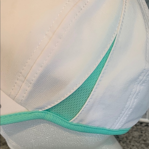 Adidas White and Green Sports Cap - Picture 4 of 9